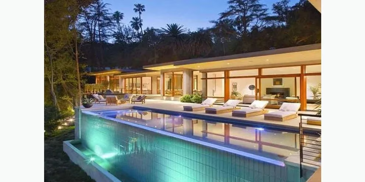 Así es la lujosa mansión que Ricky Martin compartía con su expareja. Así es la lujosa mansión que Ricky Martin compartía con su expareja.