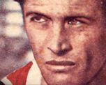 Alberto Galateo perdió a su novia por pasar de Colón a Unión, hizo un gol en un Mundial y terminó asesinado por su propio hijo. Repasamos su historia. Alberto Galateo perdió a su novia por pasar de Colón a Unión, hizo un gol en un Mundial y terminó asesinado por su propio hijo. Repasamos su historia.