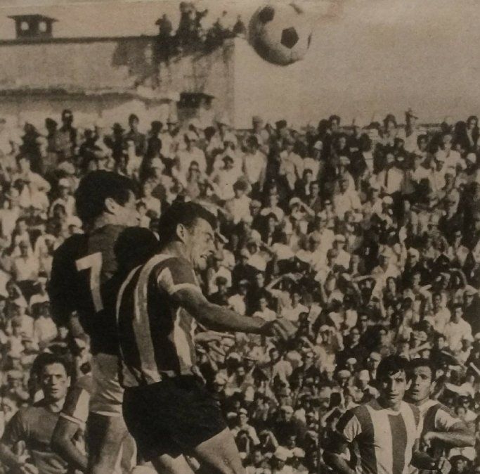 El primer clásico en Primera División. Unión y Colón mostraban su rivalidad en lo más alto.