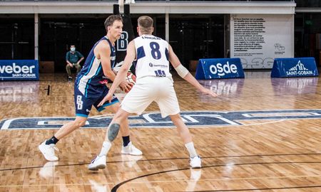 Pepe Sánchez, Generación Dorada de básquet, volvió del retiro para jugar en Bahía Básket por la Liga Argentina. Pepe Sánchez, Generación Dorada de básquet, volvió del retiro para jugar en Bahía Básket por la Liga Argentina.