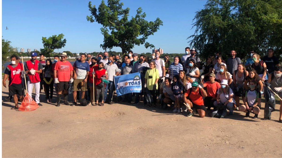 Buena respuesta de los santafesinos para la limpieza de la Laguna Setúbal.