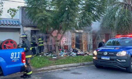 Se incendió una casa en el barrio San Roque. Se incendió una casa en el barrio San Roque.
