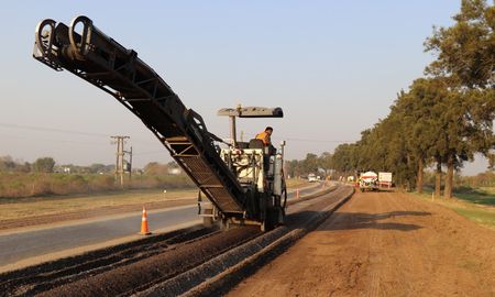Comenzaron los trabajos para la repavimentación de la ruta Provincial N°1 en el tramo comprendido entre Cayastá, kilómetro 73, y Helvecia, kilómetro 84.