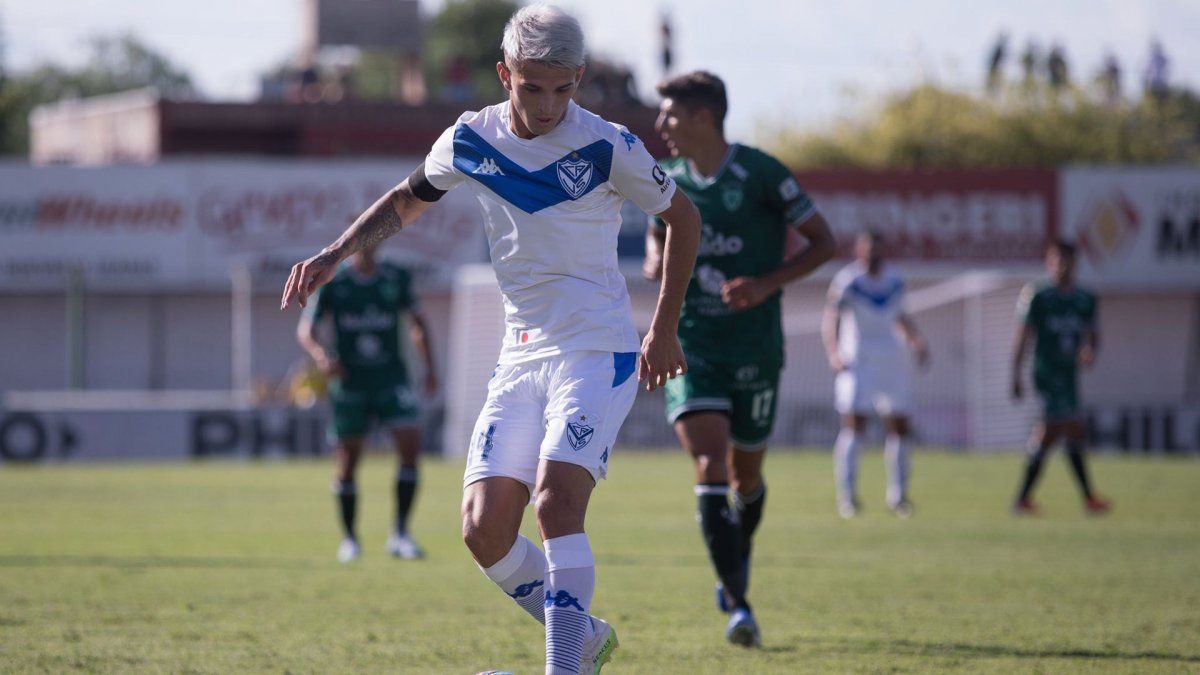 Vélez venció 2-1 a Sarmiento de Junín en la segunda fecha de la Copa de la Liga.