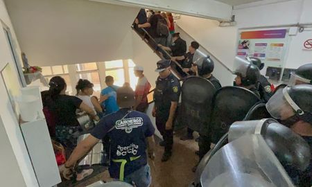 El Gobierno de la Provincia de Santa Fe, a través del Ministerio de Igualdad y Desarrollo Humano, anunció que suspenderá todos los programas y líneas de acompañamiento vinculados al MTE. El Gobierno de la Provincia de Santa Fe, a través del Ministerio de Igualdad y Desarrollo Humano, anunció que suspenderá todos los programas y líneas de acompañamiento vinculados al MTE.