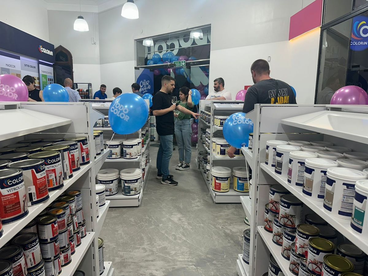 A Todo Color Pinturerías presenta su nueva imagen y una amplia gama de productos Colorín en su nueva sede en Santa Fe. A Todo Color Pinturerías presenta su nueva imagen y una amplia gama de productos Colorín en su nueva sede en Santa Fe.
