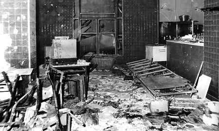 Atentado de Montoneros contra el comedor de la Policía Federal Argentina de 1976. Atentado de Montoneros contra el comedor de la Policía Federal Argentina de 1976.