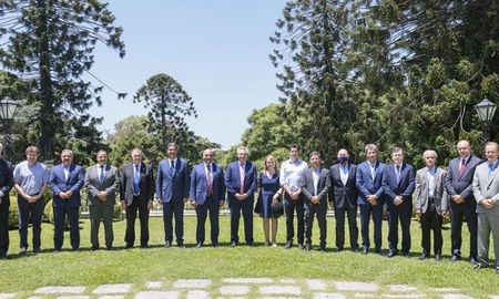 El Presidente se reunió con 13 gobernadores en la Quinta de Olivos. Al finalizar, Sergio Uñac adelantó lo conversado con Alberto Fernández.