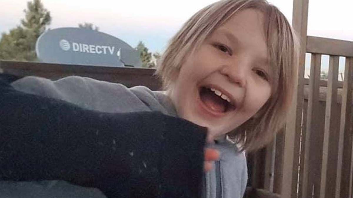 Conmoción en Estados Unidos por la muerte de un niño cuyos padres lo obligaron a tomar agua durante 4 horas