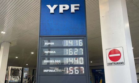 El precio de los combustibles de YPF comenzó la jornada del martes con un aumento en Santa Fe. El precio de los combustibles de YPF comenzó la jornada del martes con un aumento en Santa Fe.