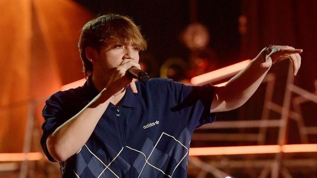 El músico de 23 años surgió de competencias de freestyle y actualmente tiene un reconocimiento internacional así como también millones de reproducciones en sus canciones. 