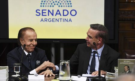 Miguel Ángel Pichetto aseguró que era un hombre respetado en el ámbito internacional mucho más de lo que lo respetaban acá algunos sectores. Miguel Ángel Pichetto aseguró que era un hombre respetado en el ámbito internacional mucho más de lo que lo respetaban acá algunos sectores.