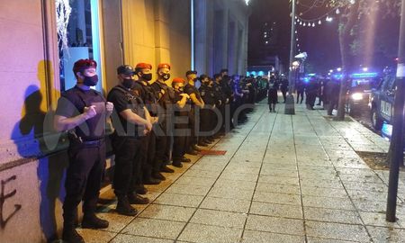 Policías de la URI, fuerzas federales y trabajadores del Municipio desplegaron controles de restricciones, protocolos y circulación desde este viernes en la ciudad de Santa Fe. Policías de la URI, fuerzas federales y trabajadores del Municipio desplegaron controles de restricciones, protocolos y circulación desde este viernes en la ciudad de Santa Fe.