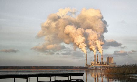 El perfil agroproductor de Argentina, así como una matriz energética y de transporte aún demasiado dependiente de los combustibles fósiles, son las razones que explican porqué el país hace uso de su capital natural a una velocidad aún mayor que el promedio planetario. El perfil agroproductor de Argentina, así como una matriz energética y de transporte aún demasiado dependiente de los combustibles fósiles, son las razones que explican porqué el país hace uso de su capital natural a una velocidad aún mayor que el promedio planetario.