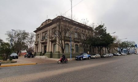 El jefe de la Alcaidía de Rafaela y dos policías quedaron presos imputados por pedir coimas a los internos El jefe de la Alcaidía de Rafaela y dos policías quedaron presos imputados por pedir coimas a los internos