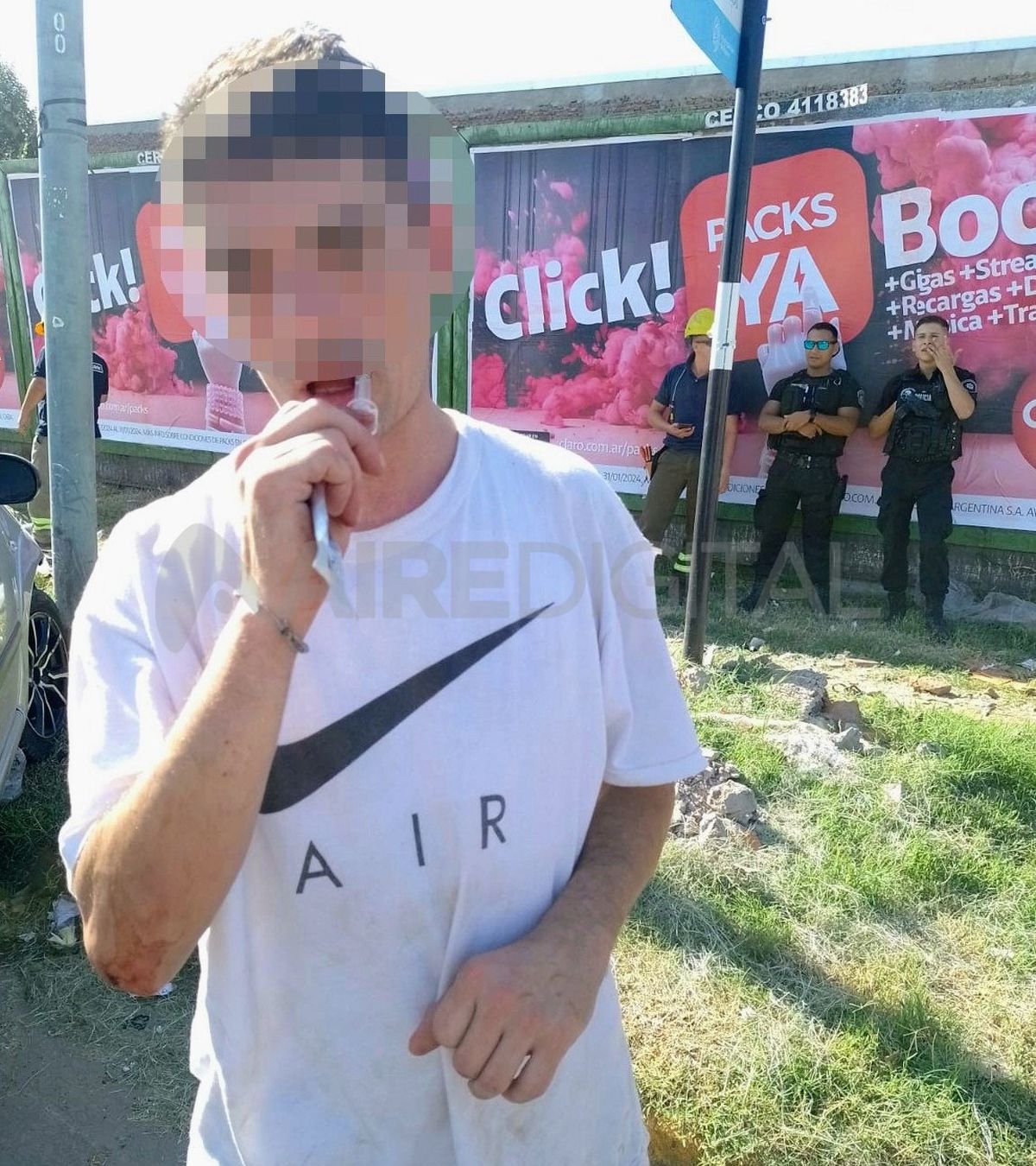 El conductor del Citroën tenía más de 3.0 g/l, el tope que permite medir el aparato de los inspectores de Tránsito. El conductor del Citroën tenía más de 3.0 g/l, el tope que permite medir el aparato de los inspectores de Tránsito.