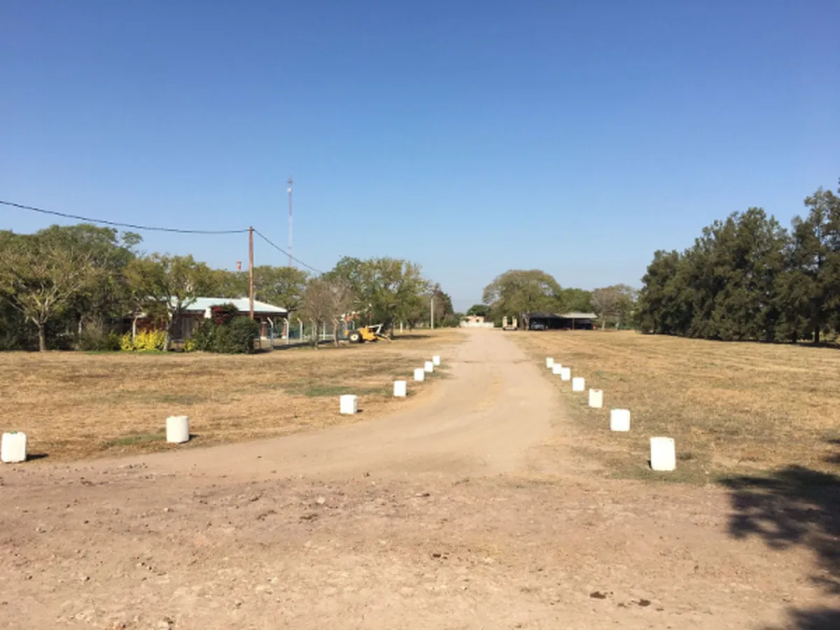 Captura de las viviendas de los peones de Batistuta. Captura de las viviendas de los peones de Batistuta.