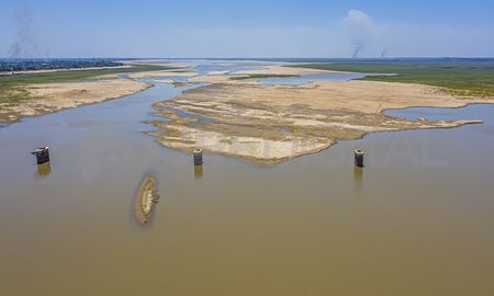 El ciclo de bajantes en el río Paraná llevan más de dos años. El ciclo de bajantes en el río Paraná llevan más de dos años.
