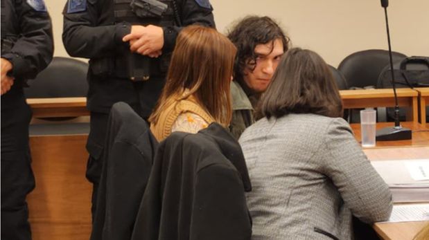 Martín Kunz, junto con su abogada Virginia Balanda en el inicio del juicio.&nbsp;