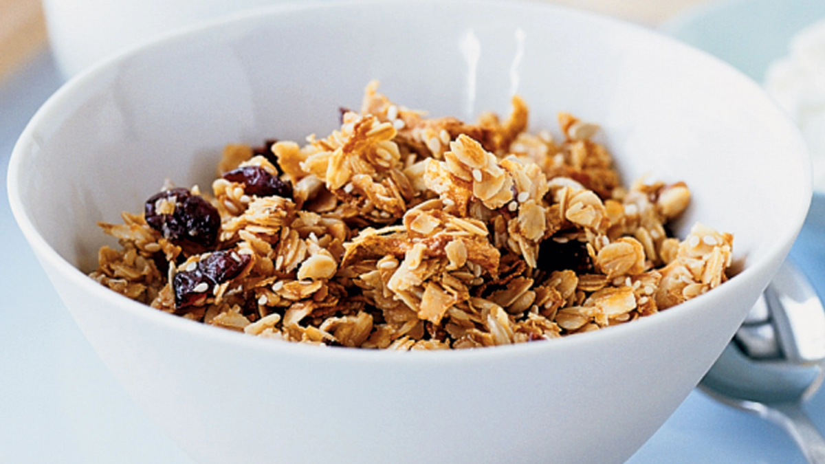 Cómo hacer muesli casero con avena: la receta sencilla y económica para el desayuno