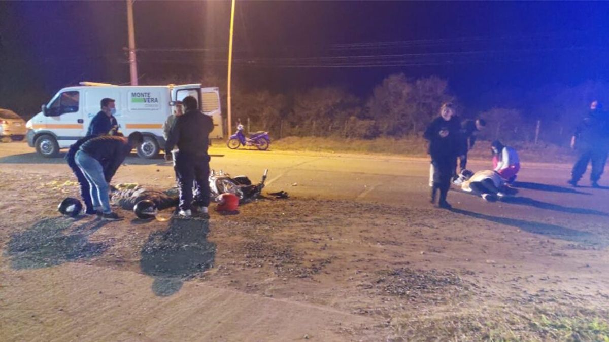 Un accidente en el acceso sur a Monte Vera dejó dos motociclistas y un bebé de 10 meses heridos. Foto Gentileza FM Power Max