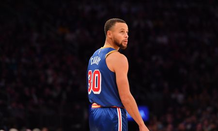 Stephen Curry anotó 2.977 triples y se transformó en el jugador de la NBA con mayor cantidad de tiros de tres puntos anotados. Superó a Reggie Miller y Ray Allen. Stephen Curry anotó 2.977 triples y se transformó en el jugador de la NBA con mayor cantidad de tiros de tres puntos anotados. Superó a Reggie Miller y Ray Allen.