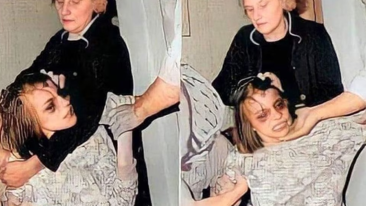 Anneliese Michel y su madre durante una de las sesiones de exorcismo