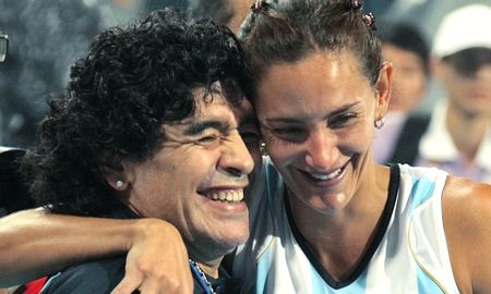 Diego Maradona y Luciana Aymar, dos de los grandes deportistas de la historia argentina. Diego Maradona y Luciana Aymar, dos de los grandes deportistas de la historia argentina.