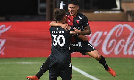 Facundo Farías, de Colón, está en la mira del Atlético de Madrid, quien está dispuesto a pagar su cláusula de rescisión. Facundo Farías, de Colón, está en la mira del Atlético de Madrid, quien está dispuesto a pagar su cláusula de rescisión.