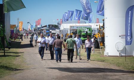 en expoagro, giuliano apunto contra el gobierno: hacemos lo contrario a donald trump en expoagro, giuliano apunto contra el gobierno: hacemos lo contrario a donald trump