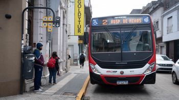 Este jueves vence el plazo que tienen los empresarios de colectivos de Santa Fe para hacer frente al pago de los salarios del mes de abril.