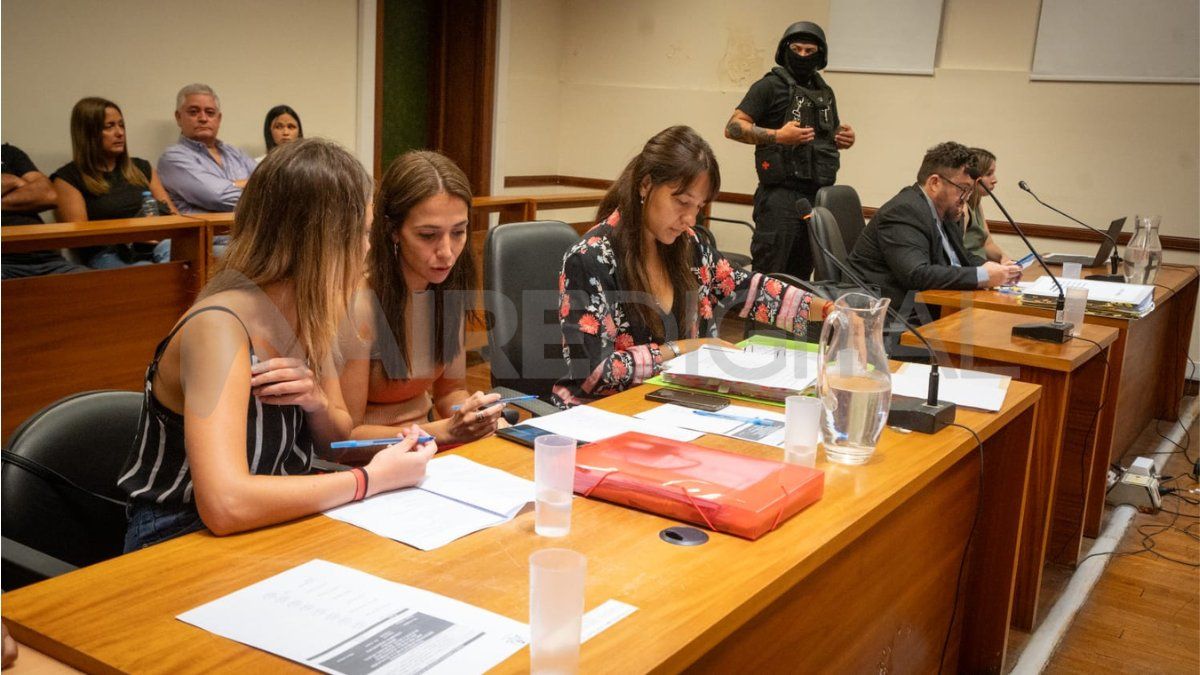 La Fiscalía y la querella reclaman la condena a prisión perpetua del acusado La Fiscalía y la querella reclaman la condena a prisión perpetua del acusado