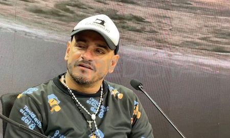 Paulo Rosales está radicado en la ciudad, donde realiza el curso para director técnico: La idea es quedarme a vivir acá en Santa Fe. Paulo Rosales está radicado en la ciudad, donde realiza el curso para director técnico: La idea es quedarme a vivir acá en Santa Fe.