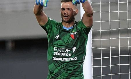 A pesar de que Leonardo Burián está a disposición, Eduardo Domínguez volvería a poner a Ignacio Chicco como titular para el partido entre Colón y Lanús. A pesar de que Leonardo Burián está a disposición, Eduardo Domínguez volvería a poner a Ignacio Chicco como titular para el partido entre Colón y Lanús.