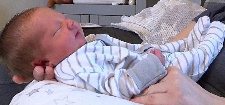 El niño ya tiene un año.6 de 7