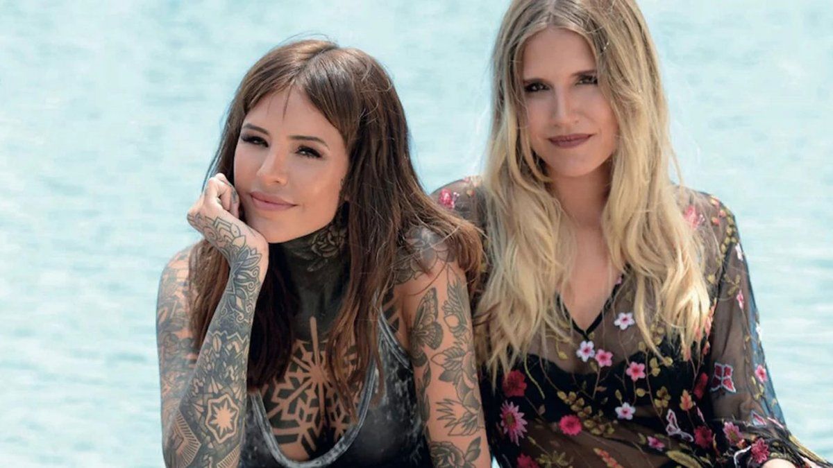 Cande Tinelli compartió una irreconocible foto retro flogger junto a Mica