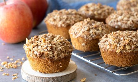 muffins de avena, chia y manzana: merienda saludable para calmar la ansiedad muffins de avena, chia y manzana: merienda saludable para calmar la ansiedad