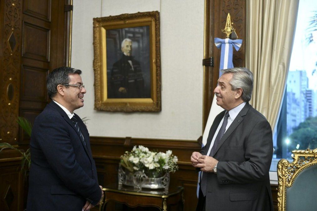 El presidente Alberto Fernández recibió este martes en su despacho a Germán Martínez