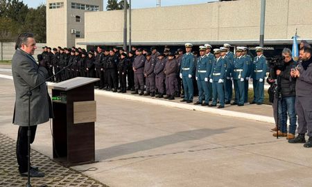 La Defensora General expuso ante los legisladores y planteó la posición del organismo sobre dos iniciativas centrales para el sistema penal santafesino. La Defensora General expuso ante los legisladores y planteó la posición del organismo sobre dos iniciativas centrales para el sistema penal santafesino.