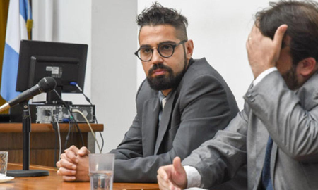 García Aliverti fue trasladado a la Comisaría 1ª de San Isidro, donde quedará alojado a la espera de un cupo en el Servicio Penitenciario Bonaerense. García Aliverti fue trasladado a la Comisaría 1ª de San Isidro, donde quedará alojado a la espera de un cupo en el Servicio Penitenciario Bonaerense.