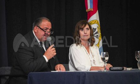 Juan Pablo Poletti abrió las sesiones ordinarias del Concejo, en un acto en el Museo de la Constitución. Juan Pablo Poletti abrió las sesiones ordinarias del Concejo, en un acto en el Museo de la Constitución.