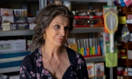 Sophia Loren ganó el premio David de Donatello a Mejor actriz por su trabajo en La vida por delante. Sophia Loren ganó el premio David de Donatello a Mejor actriz por su trabajo en La vida por delante.