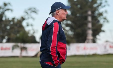 Leonardo Madelón define el once para visitar a Vélez. Leonardo Madelón define el once para visitar a Vélez.