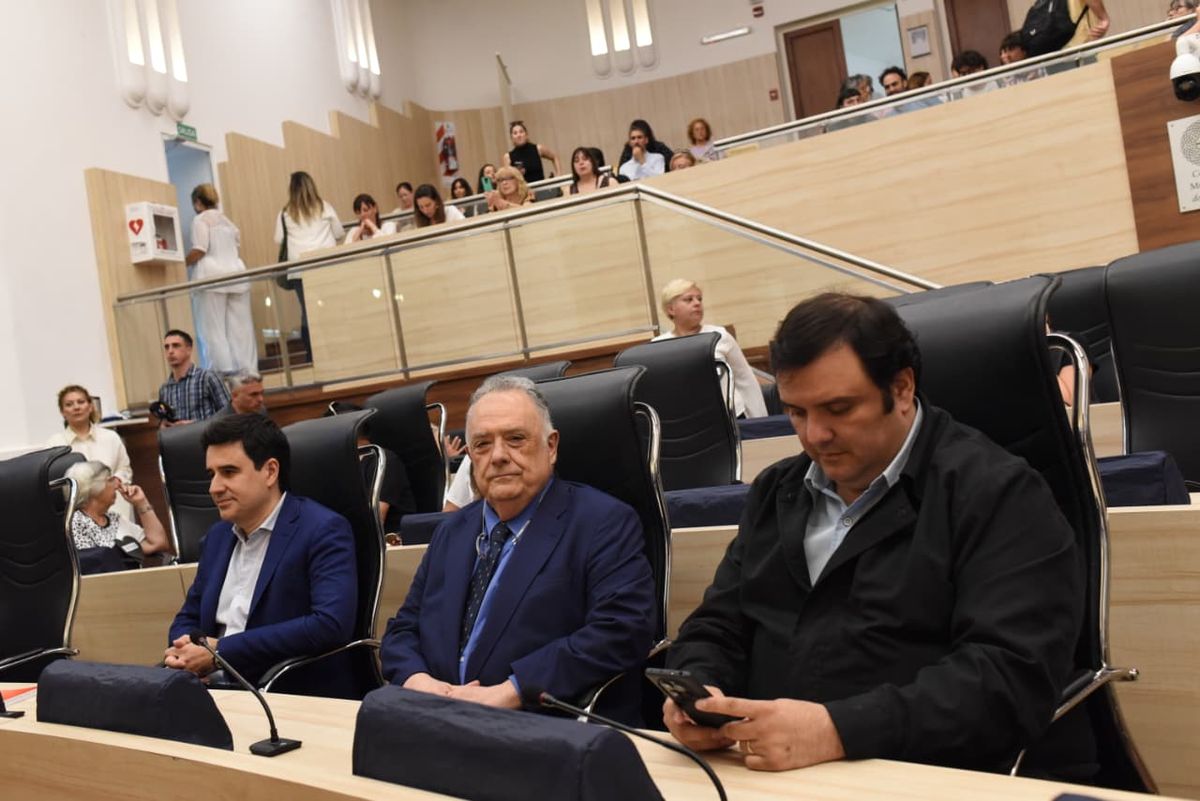 La reparaci&oacute;n "integral e igualitaria" incluye una subvenci&oacute;n econ&oacute;mica equivalente a tres salarios m&iacute;nimos vitales y m&oacute;viles.