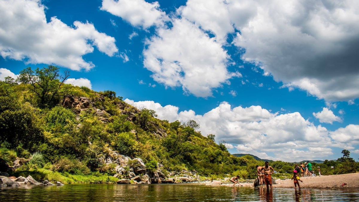 Escapada a una maravillosa localidad conocida por ser el Pueblo Hippie, rodeado de atractivo y paisajes