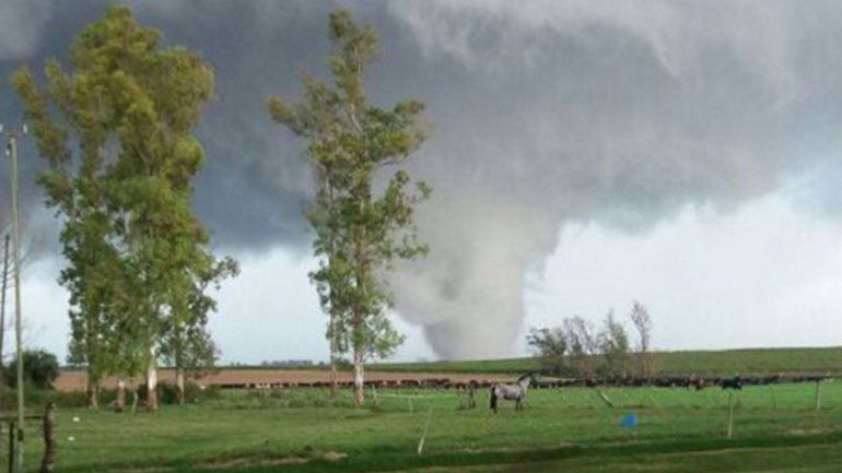 Uruguay: un tornado dejó cuatro muertos, varios heridos y casas derribadas