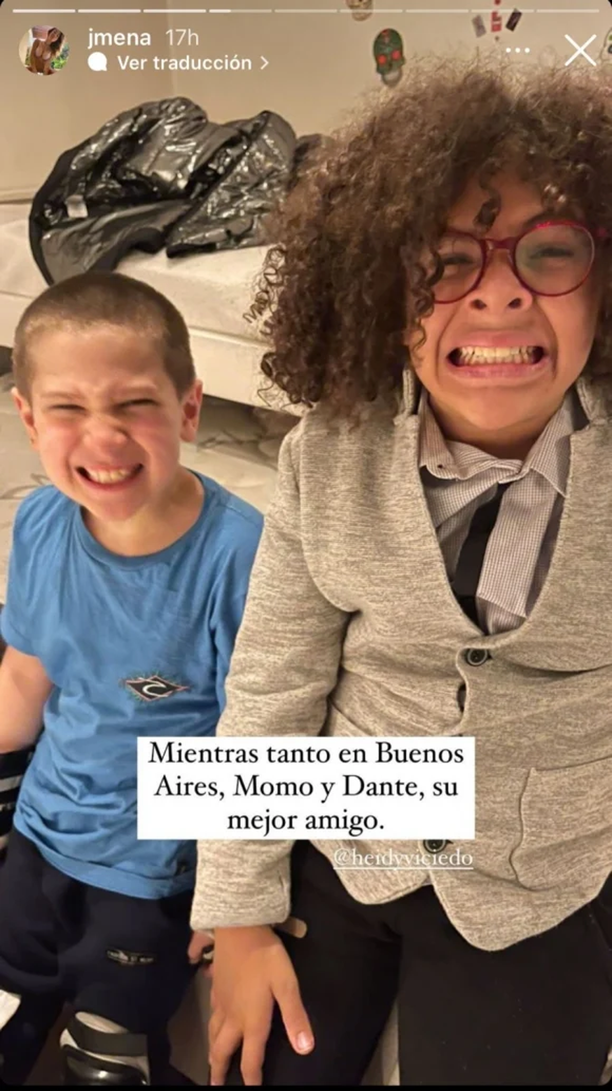 Momo, divertido junto a su amigo Dante.