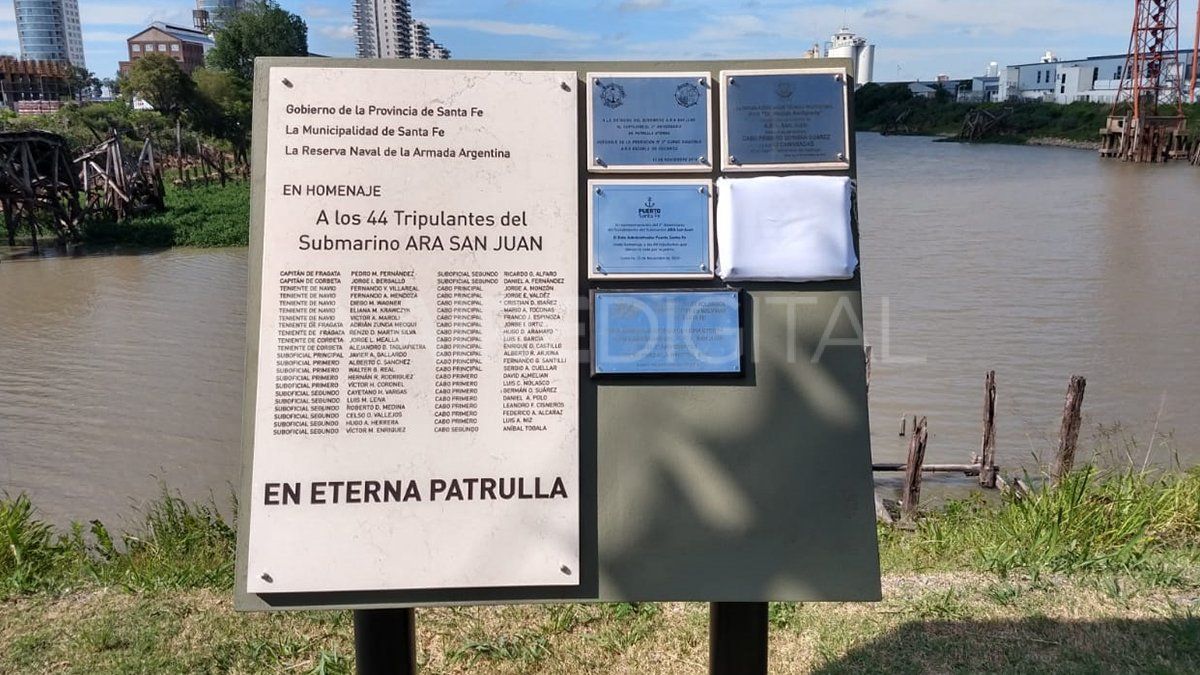En diálogo con el móvil de Aire de Santa Fe, José Vega, integrante de la Agrupación de veteranos de Malvinas “2 de Abril”, indicó que durante la ceremonia se descubrirá una placa en honor a los tripulantes.