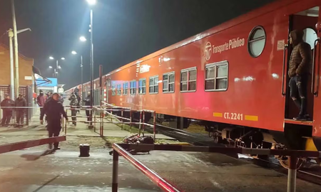 Murió un motociclista tras ser embestido por un tren en Pilar. Murió un motociclista tras ser embestido por un tren en Pilar.