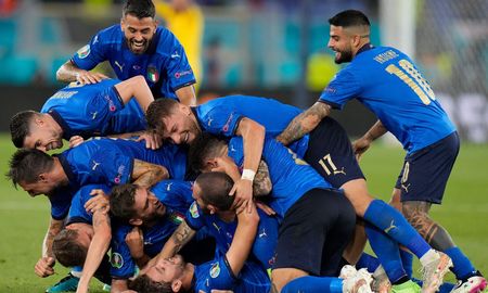 A Italia le sienta bien el mote de candidato. Avanza a paso firme en la EURO 2020. A Italia le sienta bien el mote de candidato. Avanza a paso firme en la EURO 2020.
